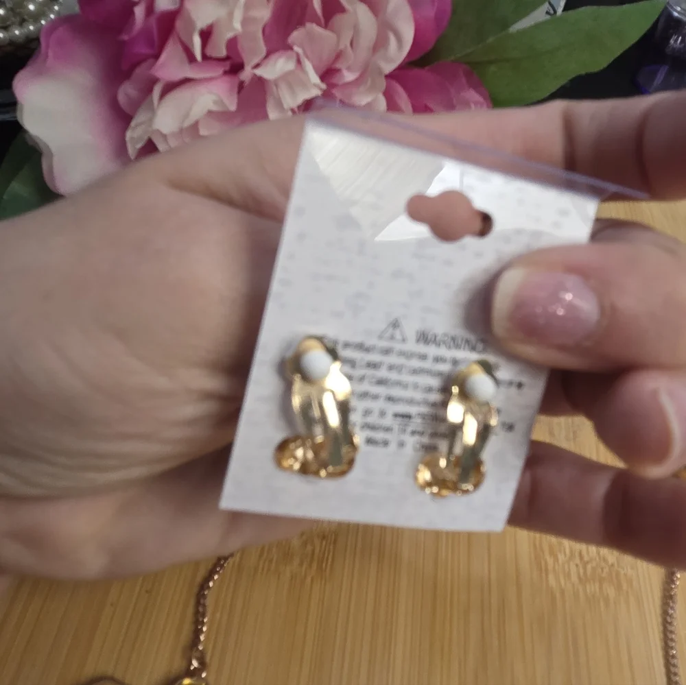 🌟BOGO Free🌟Nicole Gold and Cream Jewelry Set - Picture 3 of 5